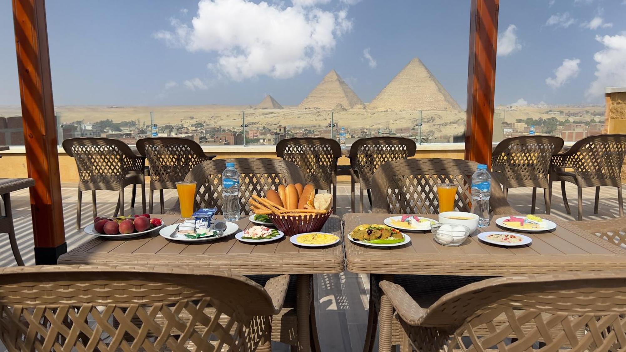 Celia Pyramids View Inn Nazlet el-Sîsi Exterior photo